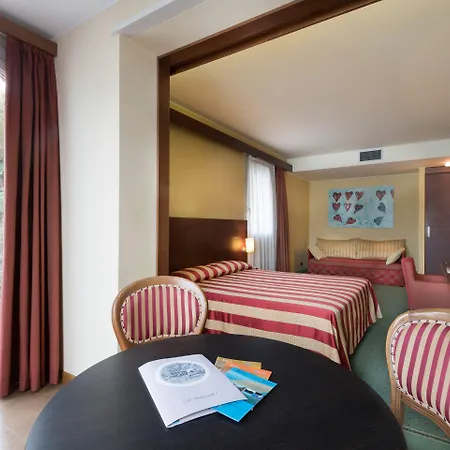 Il Porticciolo 4* Laveno-Mombello