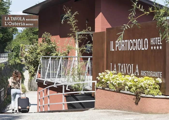 Il Porticciolo Hotel Laveno-Mombello